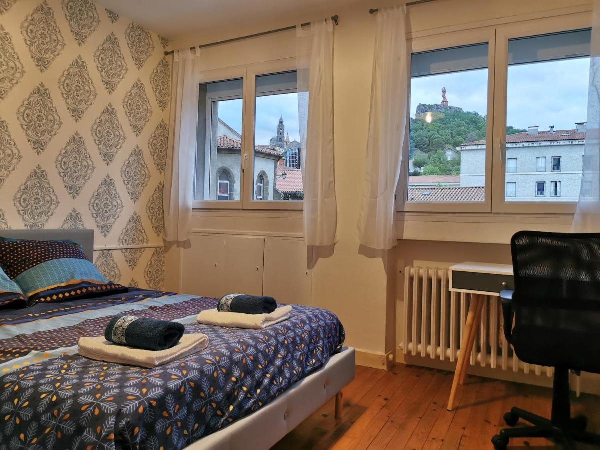 Chambre Privee Dans Appart Partage, Centre Ville, Avec Vue Sur Les Monuments Le Puy-en-Velay Zewnętrze zdjęcie